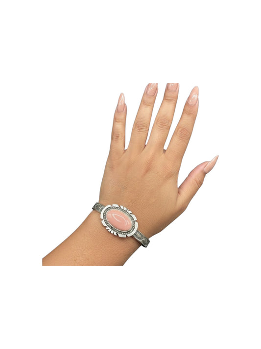 Medium Queen Pink Conch Cuff Bracelet - Sterling Silver - Handmade Native American - Leroy James